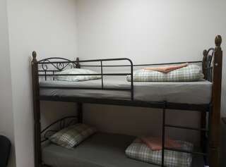Хостелы Minsk City Hostel (Минск Сити Хостел) Минск Кровать в общем 6-местном номере-1