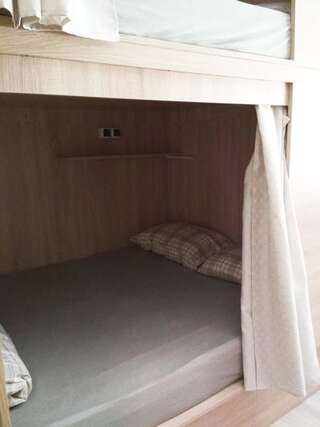 Хостелы Minsk City Hostel (Минск Сити Хостел) Минск Кровать в общем номере с 4 кроватями-5