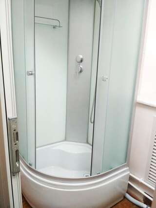 Хостелы Minsk City Hostel (Минск Сити Хостел) Минск Односпальная кровать в общем мужском номере-5